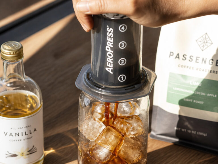 How to Make Vanilla Iced Coffee at Home – The Easy Recipe