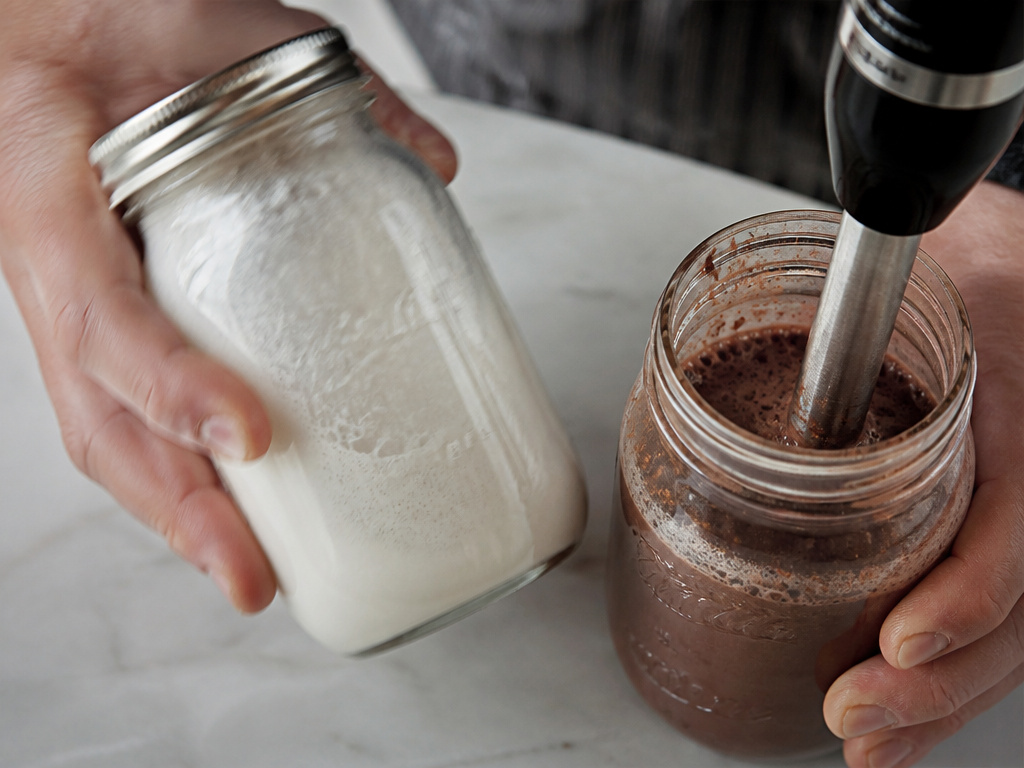 shaking jar versus blending coffee creamer with immersion blender