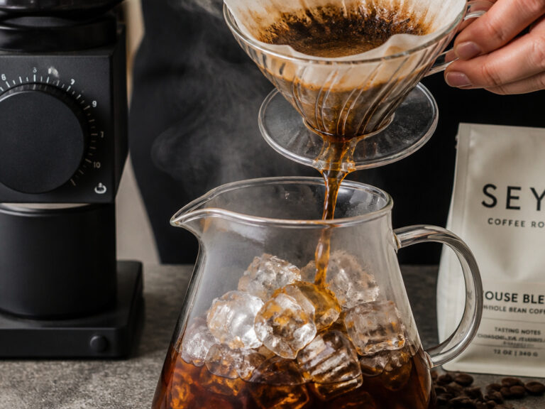 A Guide on How to Brew Iced Coffee at Home with Two Ways
